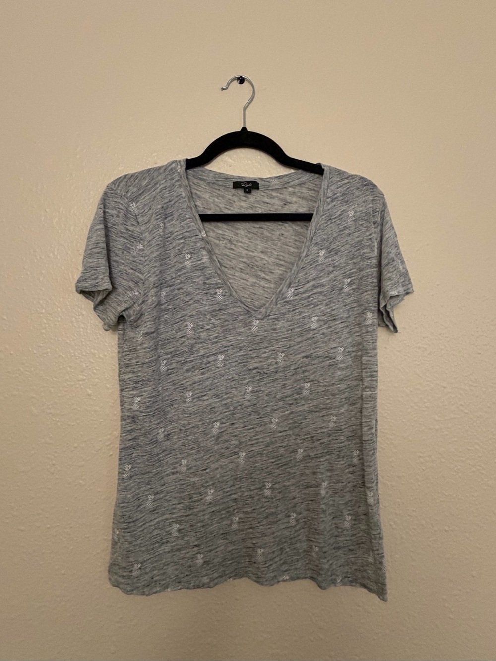 Rails Linen Pineapple Heather Gray V-Neck Short Sleeve Tee